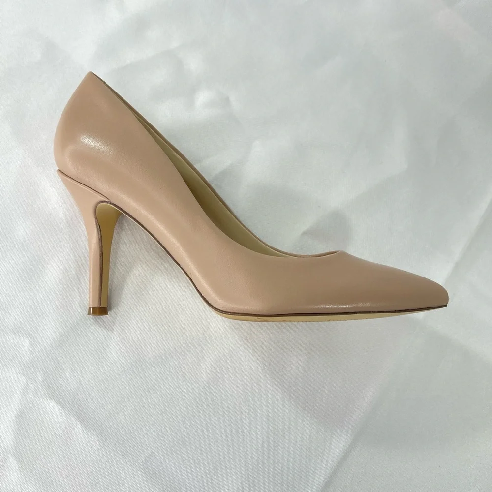 Nine West Womens Flax Leather Pointed Toe Pump  Light Natural Tan Size 1…